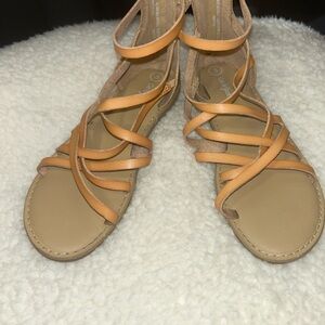 Cat & Jack Tan gladiator sandals Kids Sandals size 3 easy on & off back zipper